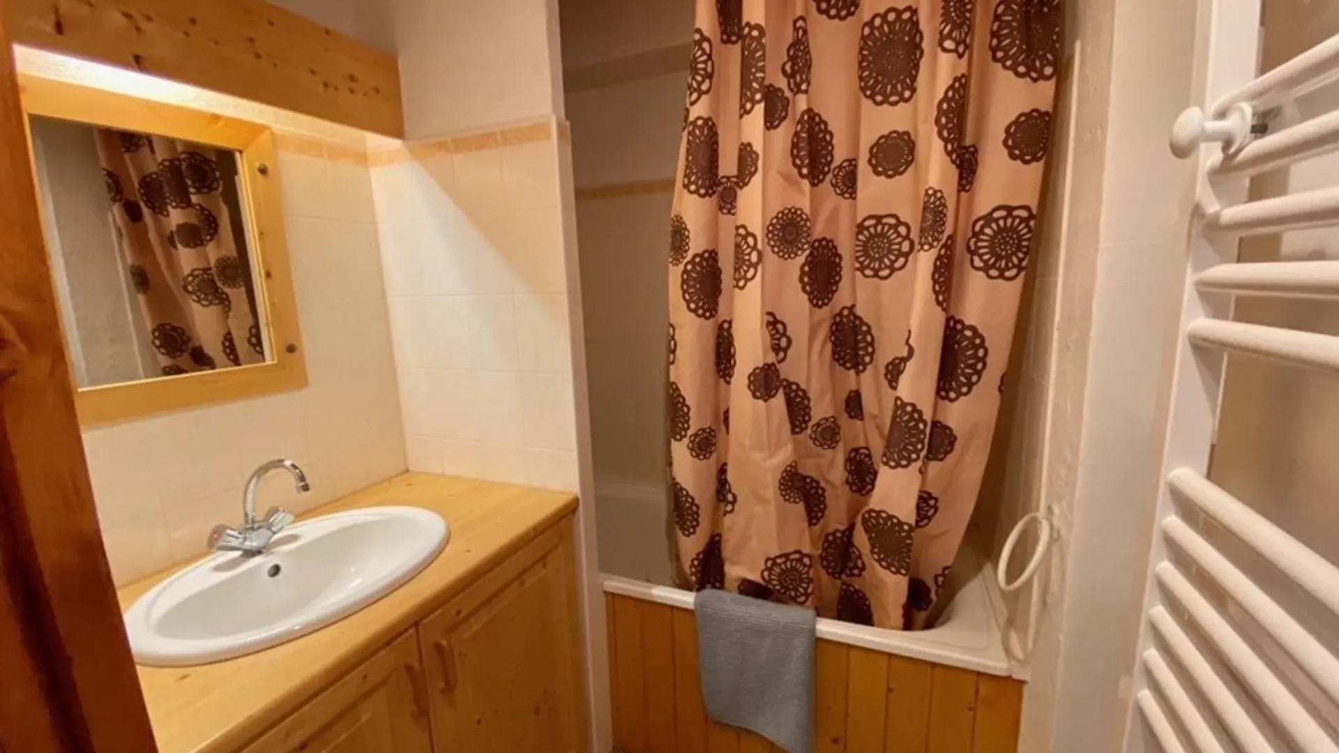 Appartement 4 Pers, Proche Station, Balcon Ouest, Parking Couvert - Crest-Voland - Fr-1-733-73 0*,  France