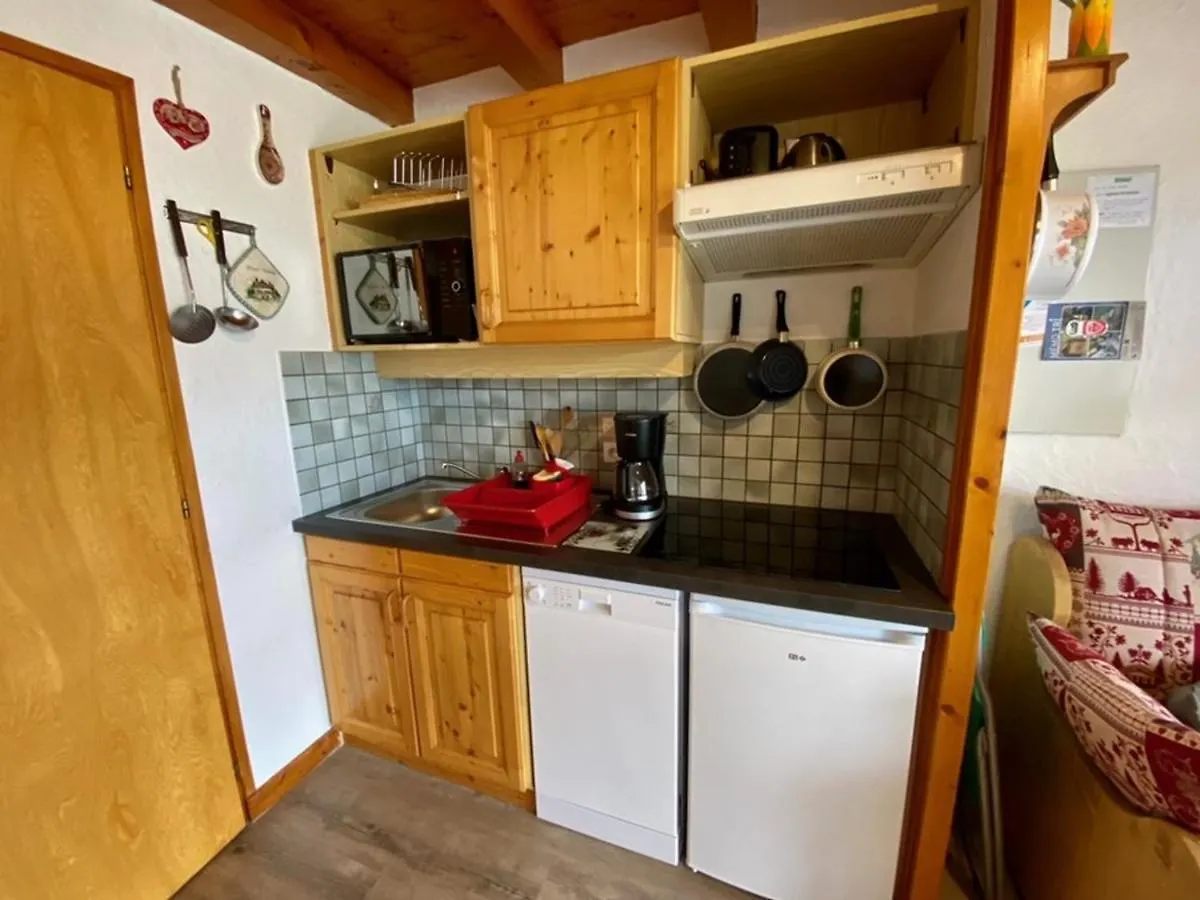 Appartement 4 Pers, Proche Station, Balcon Ouest, Parking Couvert - Crest-Voland - Fr-1-733-73 0*,  France
